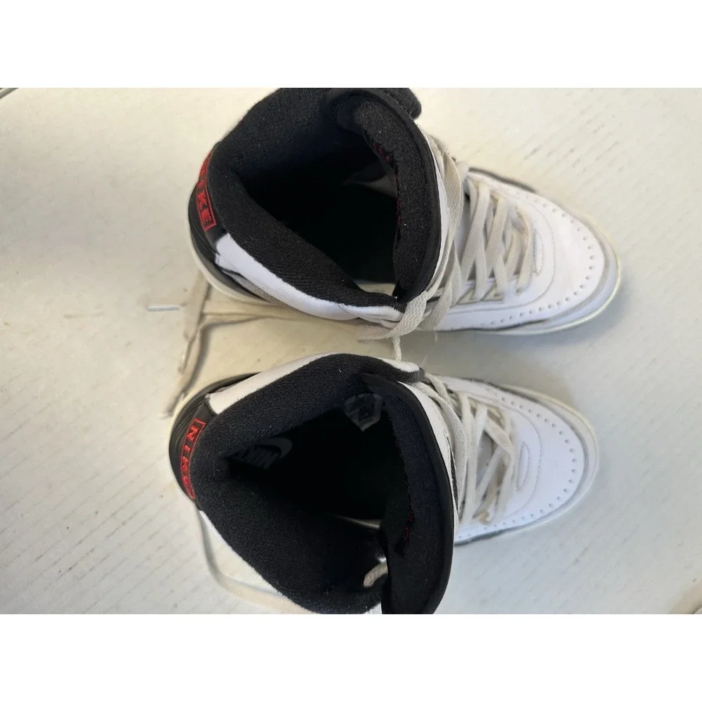Nike Air Jordan 2 Unisex Kids Leather Mid Top Sneakers White Black Lace Up 6Y
